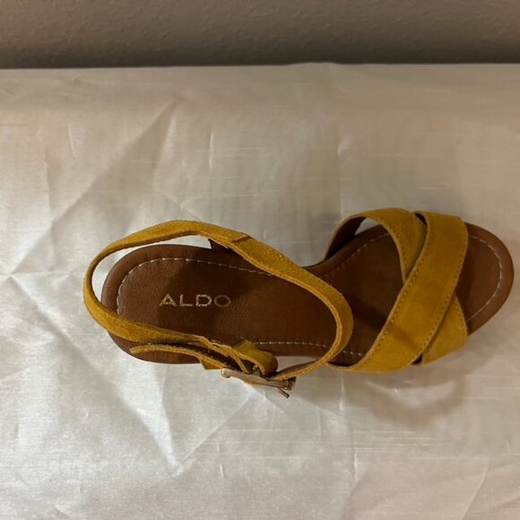 Aldo Mustard Yellow Suede Platform Sandals – Made in Italy – Size 6.5 / 37 – NEW - Picture 2 of 11